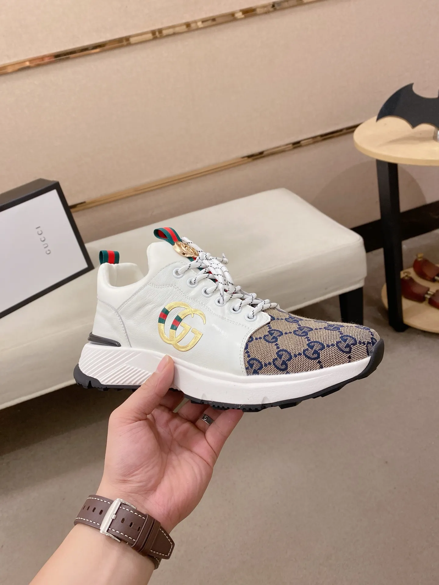 Men's clothing and shoes💰:462💰 (GUCCI) The latest model from the official website🎁🎁Casual and fashionable men's shoes👟, hot style💥The version is simple and elegant, exclusive for trendy men. The unique latest brand elements from the official website👑Original Gucci decoration, fashionable and generous, the fabric is original cowhide ✅Mesh breathable lining, the official website specifies wear-resistant casual outsole, the classic model is taken in kind at the counter🎬38-44 (can be customized for 45 non-refundable)